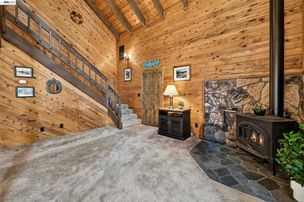 12057 Bennett Flat Rd Truckee, CA 96161