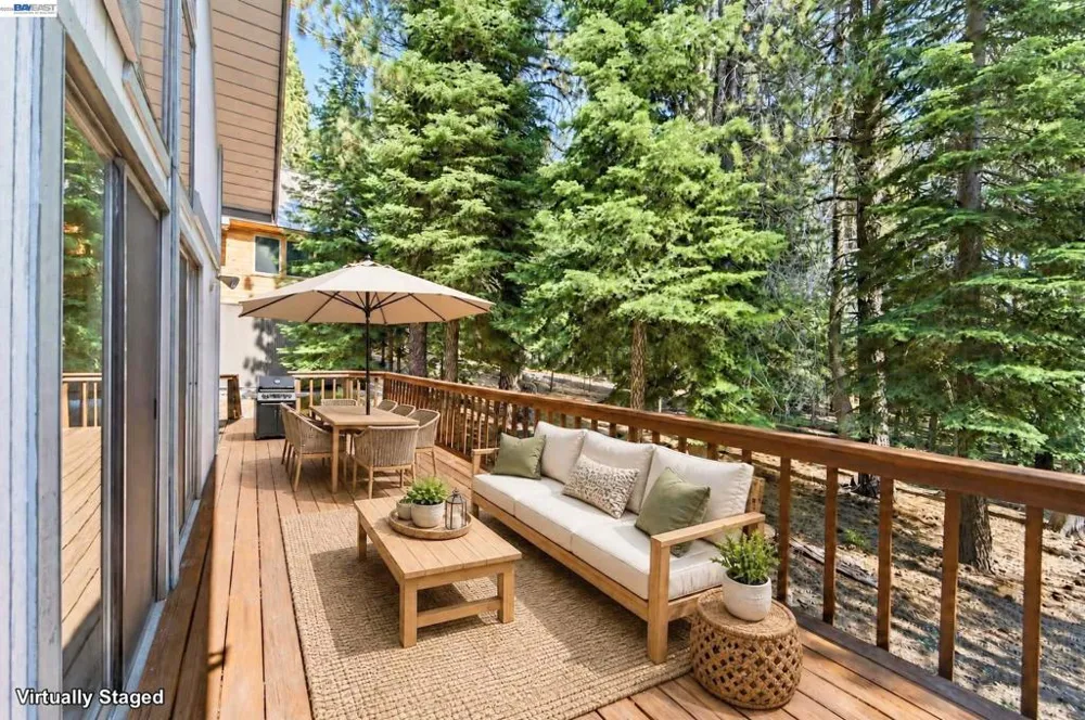12057 Bennett Flat Rd Truckee, CA 96161