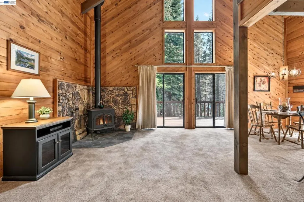 12057 Bennett Flat Rd Truckee, CA 96161