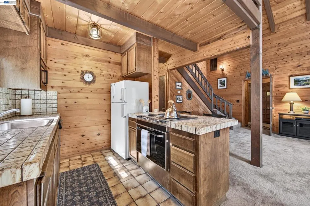 12057 Bennett Flat Rd Truckee, CA 96161