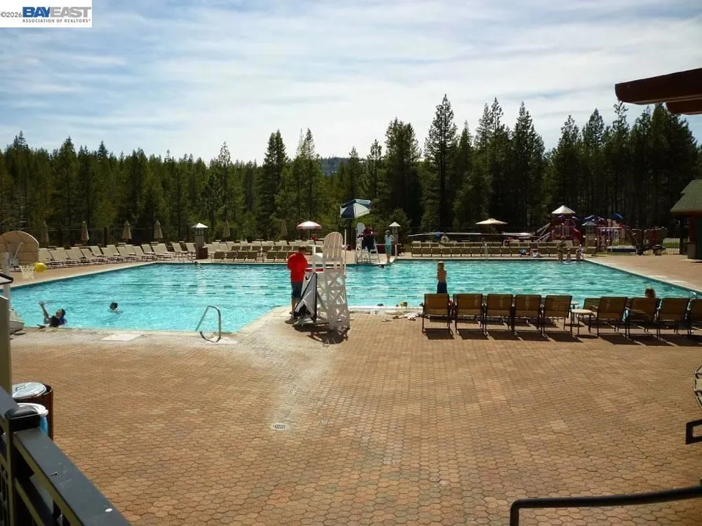 12057 Bennett Flat Rd Truckee, CA 96161