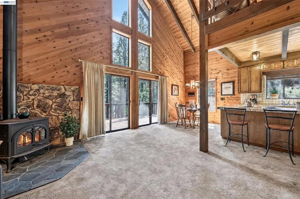 12057 Bennett Flat Rd Truckee, CA 96161