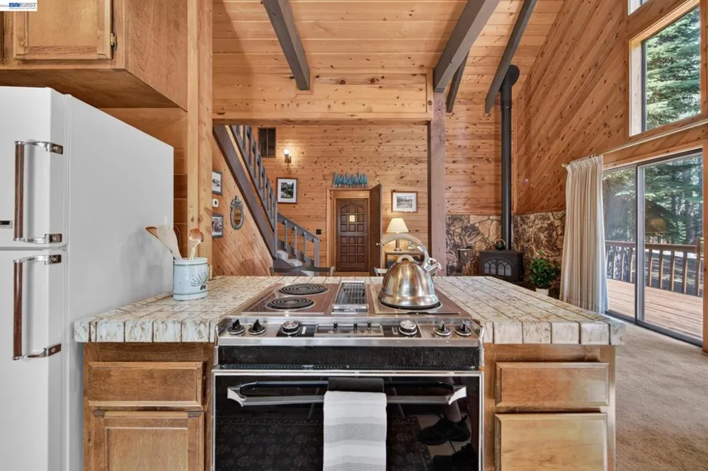 12057 Bennett Flat Rd Truckee, CA 96161
