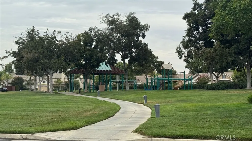 10588 E Fieldstone Avenue Clovis, CA 93619