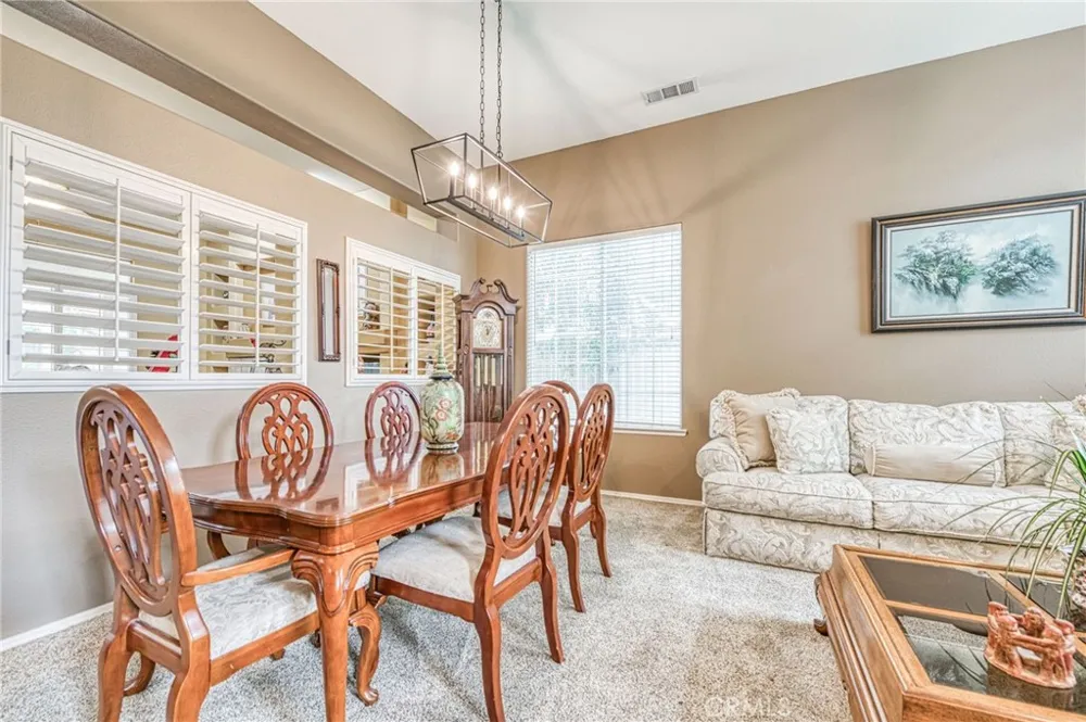 10588 E Fieldstone Avenue Clovis, CA 93619
