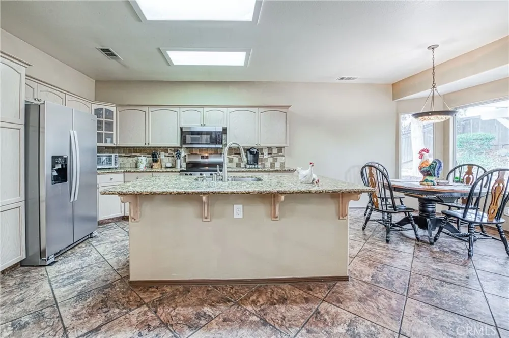 10588 E Fieldstone Avenue Clovis, CA 93619