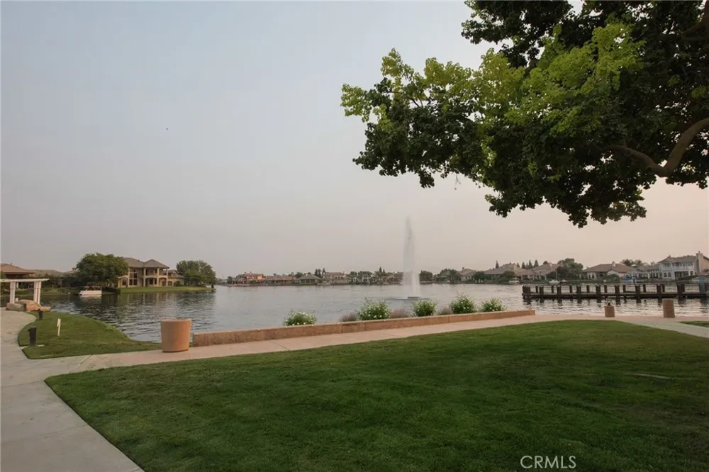 10588 E Fieldstone Avenue Clovis, CA 93619