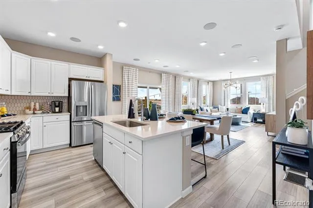 23722 E 33rd Place Aurora, CO 80019
