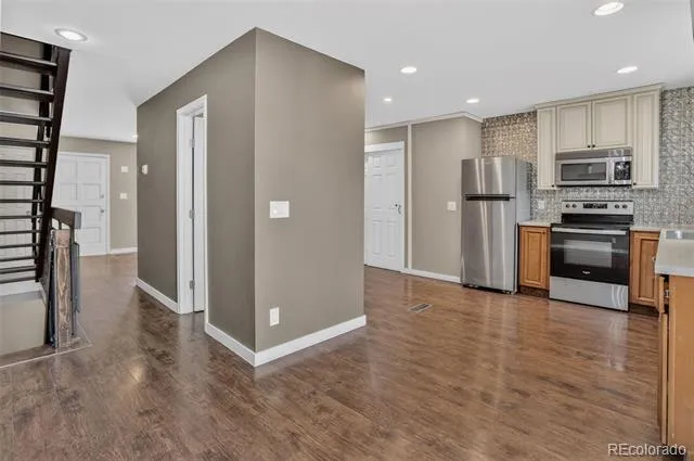 6870 S Broadway Centennial, CO 80122