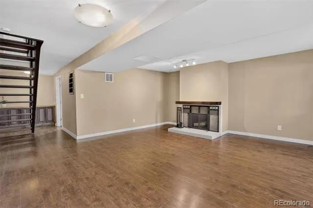 6870 S Broadway Centennial, CO 80122