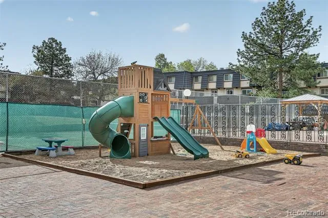 6870 S Broadway Centennial, CO 80122