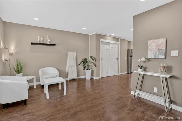 6870 S Broadway Centennial, CO 80122