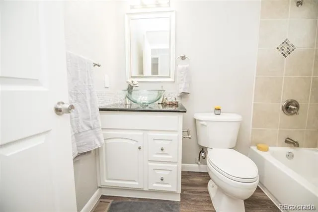 4221 S Quintero Way Aurora, CO 80013