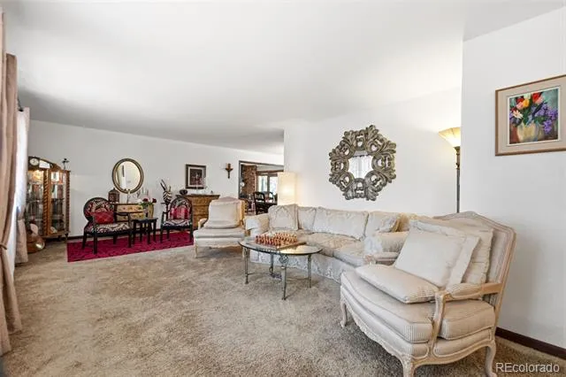 6323 Pike Circle Larkspur, CO 80118