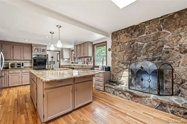 6323 Pike Circle Larkspur, CO 80118