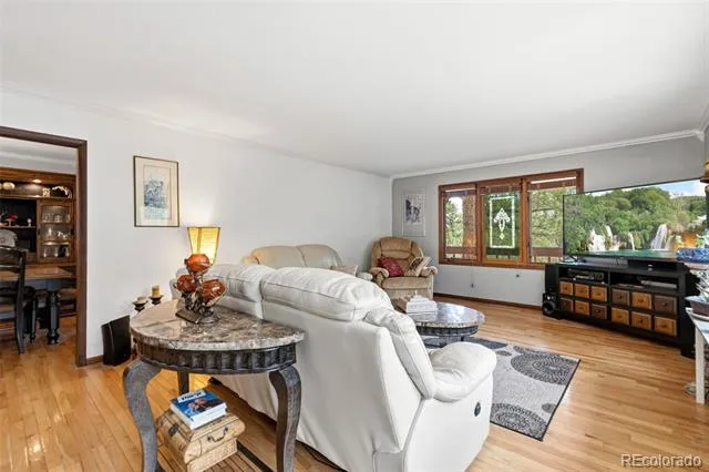 6323 Pike Circle Larkspur, CO 80118