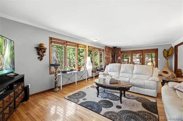 6323 Pike Circle Larkspur, CO 80118