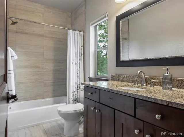 1240 Hoosier Drive Larkspur, CO 80118