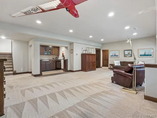 1240 Hoosier Drive Larkspur, CO 80118