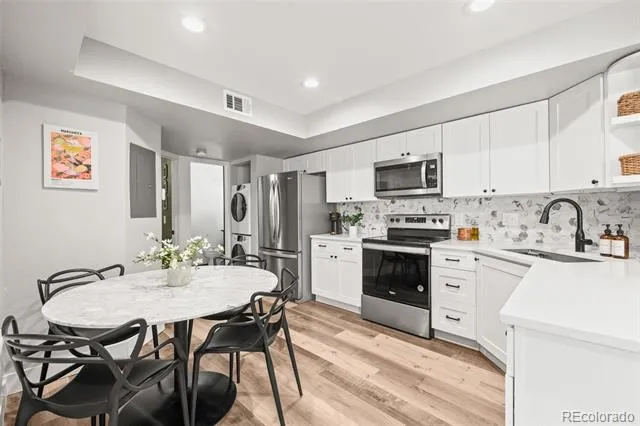 932 S Dearborn Way #11 Aurora, CO 80012