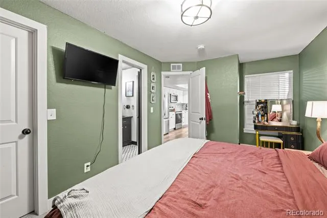 932 S Dearborn Way #11 Aurora, CO 80012