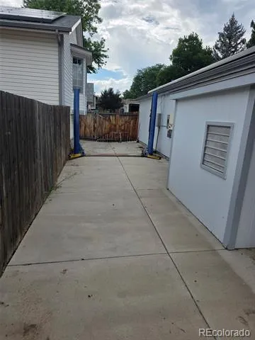 8130 S Estes Street Littleton, CO 80128
