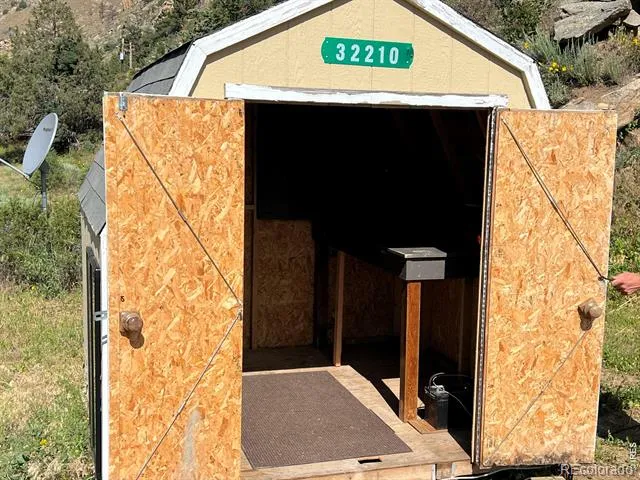 32160 W Highway 14 Bellvue, CO 80512