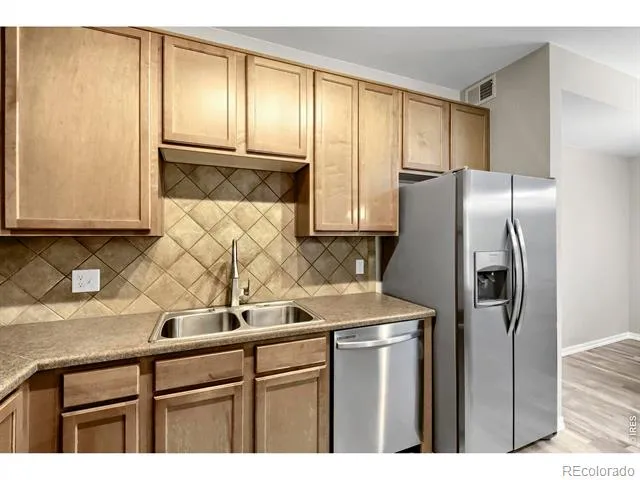 804 Summer Hawk Drive #5207 Longmont, CO 80504