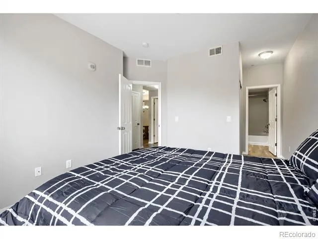 804 Summer Hawk Drive #5207 Longmont, CO 80504