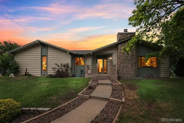 8 Walter Way Broomfield, CO 80020