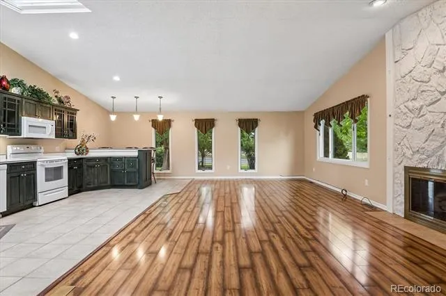 8 Walter Way Broomfield, CO 80020