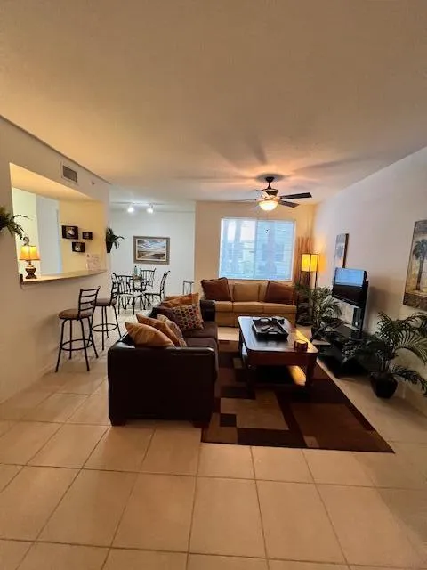 11015 Legacy Lane #101 Palm Beach Gardens, FL 33410
