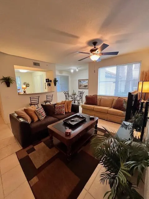 11015 Legacy Lane #101 Palm Beach Gardens, FL 33410
