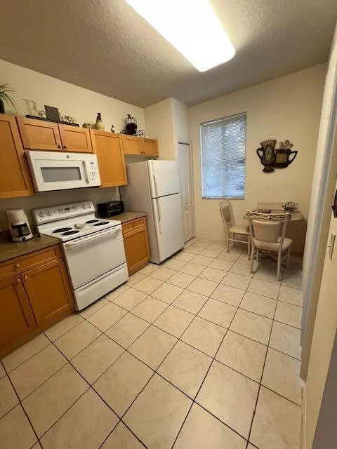 11015 Legacy Lane #101 Palm Beach Gardens, FL 33410