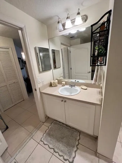 11015 Legacy Lane #101 Palm Beach Gardens, FL 33410