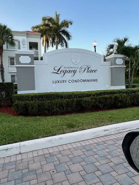 11015 Legacy Lane #101 Palm Beach Gardens, FL 33410