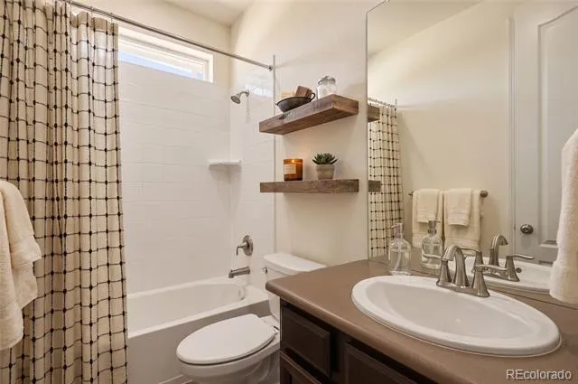 8777 Ginkgo Loop Parker, CO 80134
