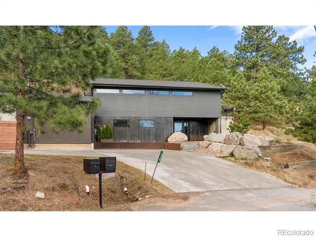 316 Pine Tree Lane Boulder, CO 80304