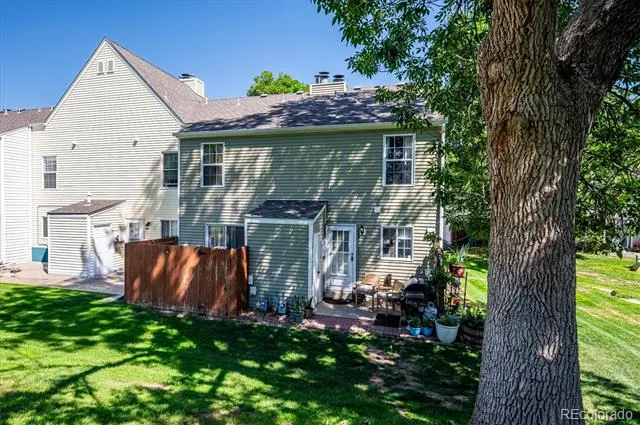 8964 W Dartmouth Place Denver, CO 80227