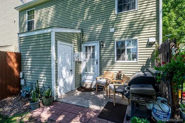8964 W Dartmouth Place Denver, CO 80227