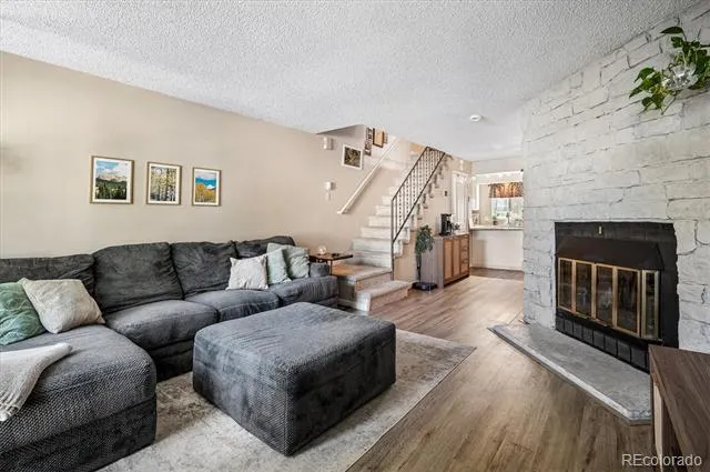 8964 W Dartmouth Place Denver, CO 80227