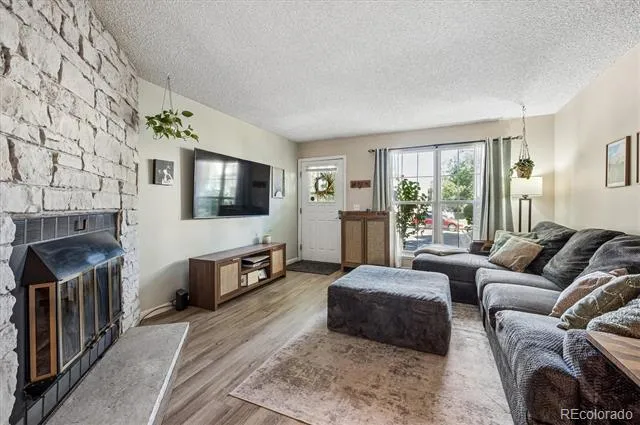 8964 W Dartmouth Place Denver, CO 80227