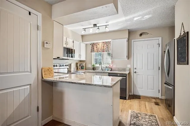 8964 W Dartmouth Place Denver, CO 80227