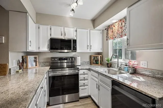8964 W Dartmouth Place Denver, CO 80227
