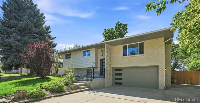 9522 W 64th Place Arvada, CO 80004