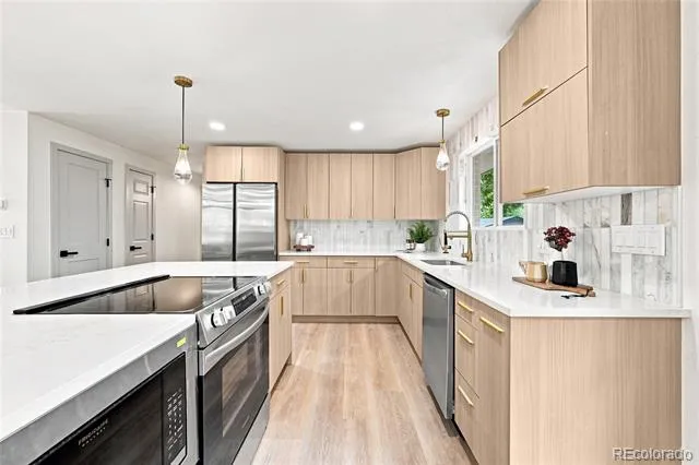 9522 W 64th Place Arvada, CO 80004