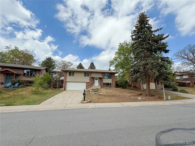 1437 S Yank Street Lakewood, CO 80228