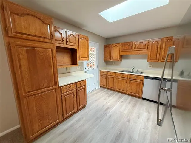 1437 S Yank Street Lakewood, CO 80228