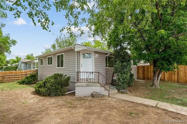 9801 E 8th Avenue Aurora, CO 80010