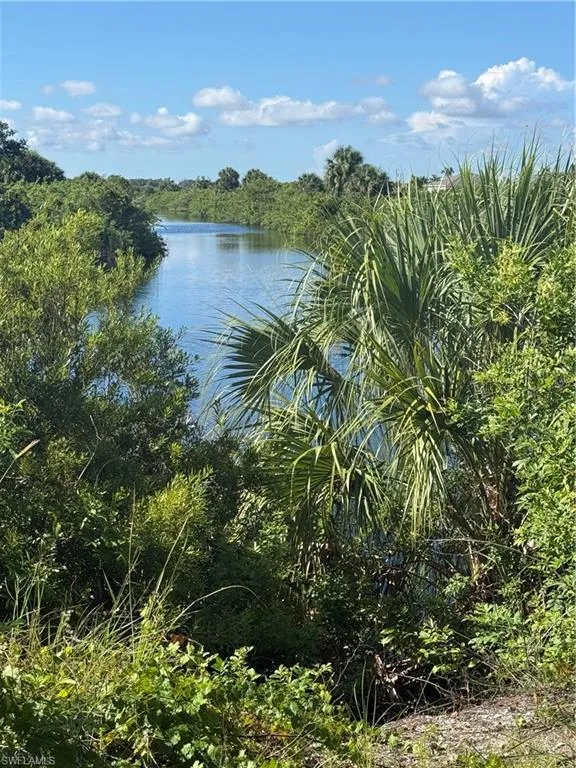 3714 NW 41st Lane Cape Coral, FL 33993